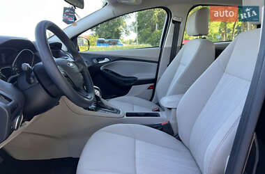 Седан Ford Focus 2016 в 