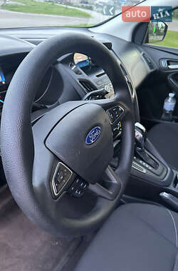 Седан Ford Focus 2016 в 