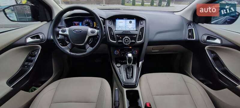 Хэтчбек Ford Focus 2016 в Каменец-Подольском