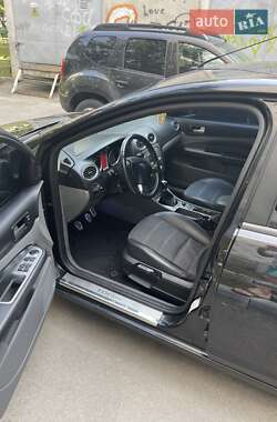 Хэтчбек Ford Focus 2009 в 