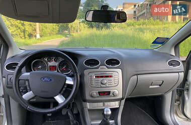 Хэтчбек Ford Focus 2009 в 