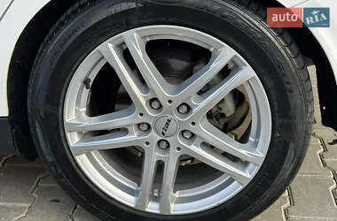 Хэтчбек Ford Focus 2012 в 