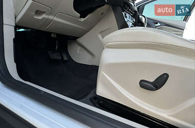Хэтчбек Ford Focus 2012 в 