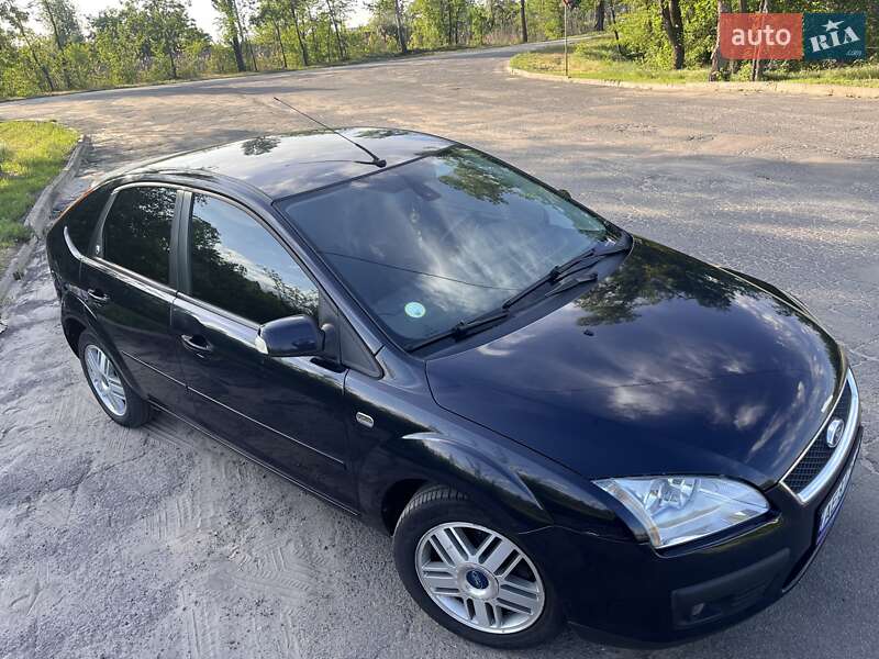 Хэтчбек Ford Focus 2006 в 