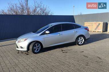 Седан Ford Focus 2014 в 
