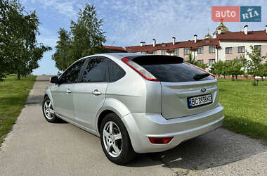 Хэтчбек Ford Focus 2010 в 
