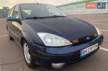 Хэтчбек Ford Focus 2002 в 