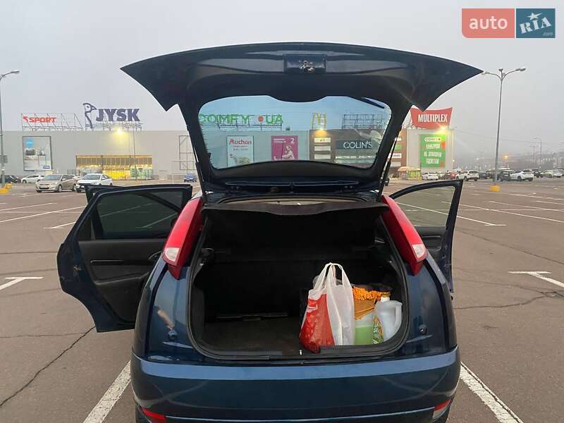 Хэтчбек Ford Focus 2002 в Одессе фото 16 Хэтчбек Ford Focus 2002 в Одессе