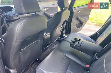 Седан Ford Focus 2015 в 