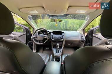 Седан Ford Focus 2015 в 