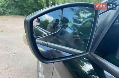 Седан Ford Focus 2015 в 