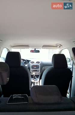 Универсал Ford Focus 2010 в 