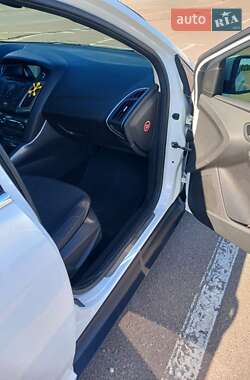Седан Ford Focus 2014 в 
