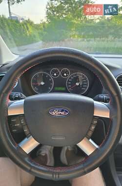 Седан Ford Focus 2006 в 