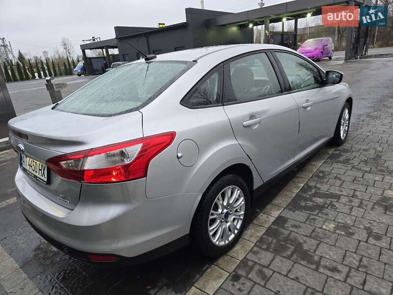Седан Ford Focus 2012 в Ивано-Франковске