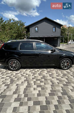 Универсал Ford Focus 2010 в 