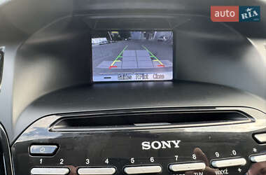Хэтчбек Ford Focus 2013 в 