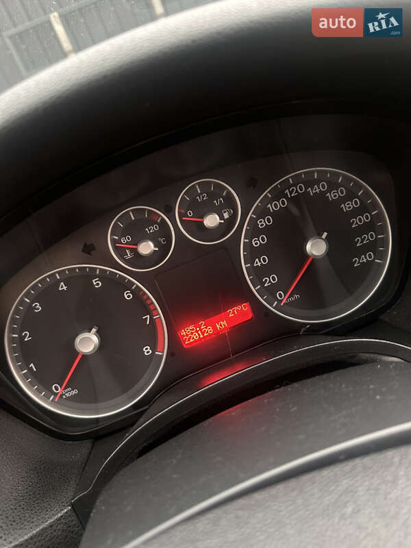 Хэтчбек Ford Focus 2007 в Чернигове