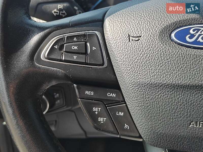 Седан Ford Focus 2017 в Львове