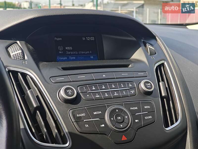 Седан Ford Focus 2017 в Львове