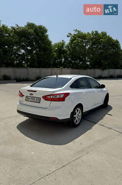 Седан Ford Focus 2014 в 
