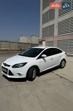 Седан Ford Focus 2014 в 