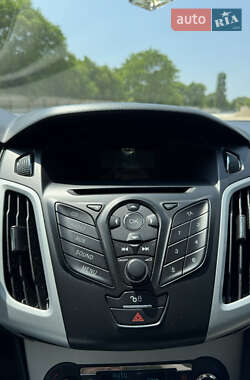 Седан Ford Focus 2014 в 