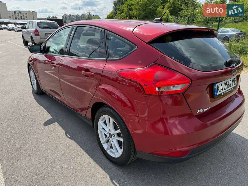 Хэтчбек Ford Focus 2015 в Киеве