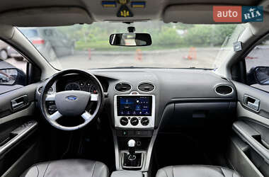 Хэтчбек Ford Focus 2007 в 