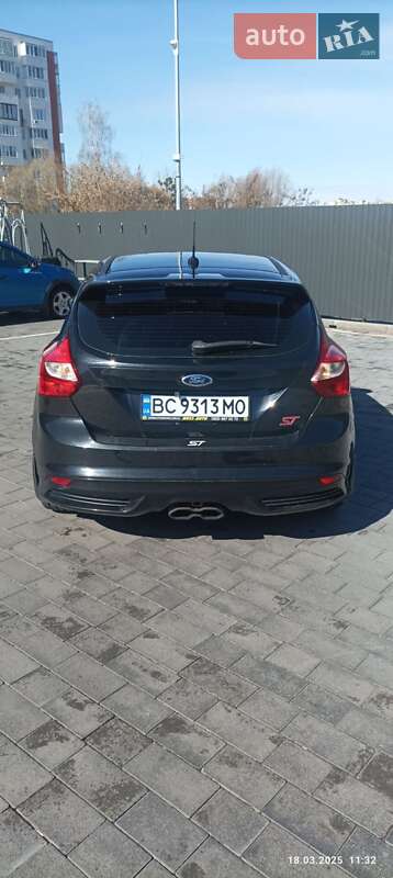 Хэтчбек Ford Focus 2014 в Шептицькому
