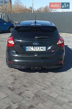 Хэтчбек Ford Focus 2014 в 