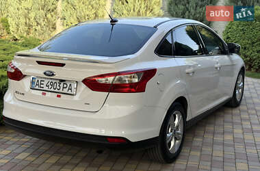Седан Ford Focus 2012 в 