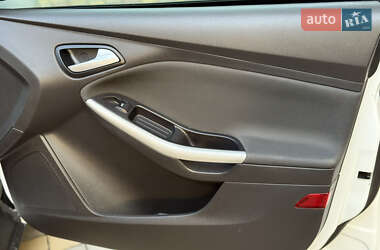 Седан Ford Focus 2012 в 