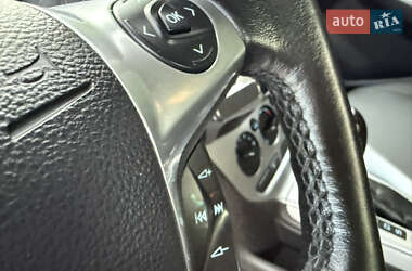 Седан Ford Focus 2012 в 