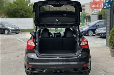Хэтчбек Ford Focus 2014 в 