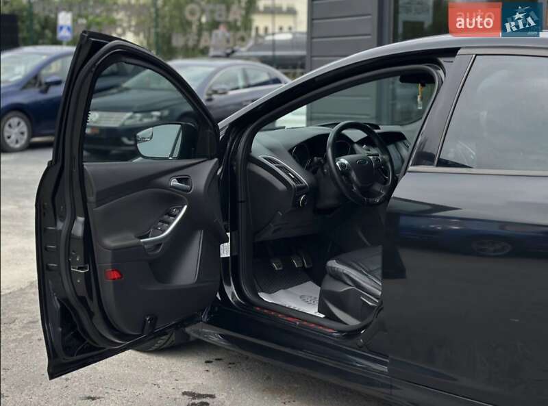 Хэтчбек Ford Focus 2014 в Шептицькому