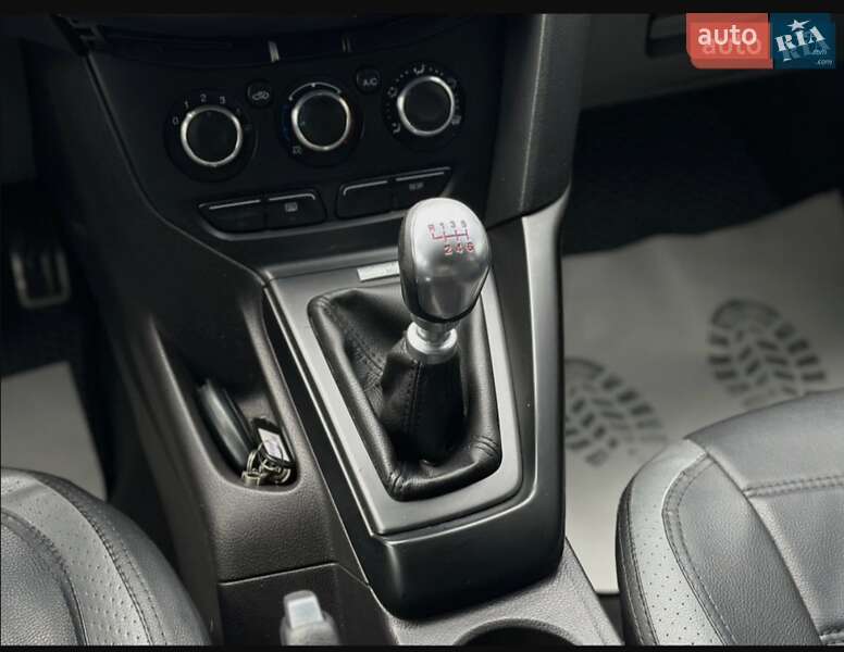 Хэтчбек Ford Focus 2014 в Шептицькому