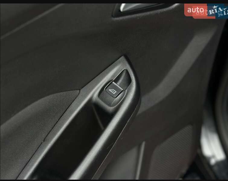 Хэтчбек Ford Focus 2014 в Шептицькому