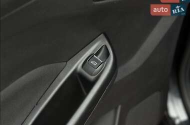Хэтчбек Ford Focus 2014 в 
