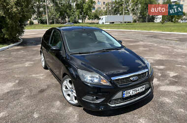 Хэтчбек Ford Focus 2009 в 