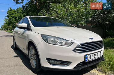 Седан Ford Focus 2016 в 