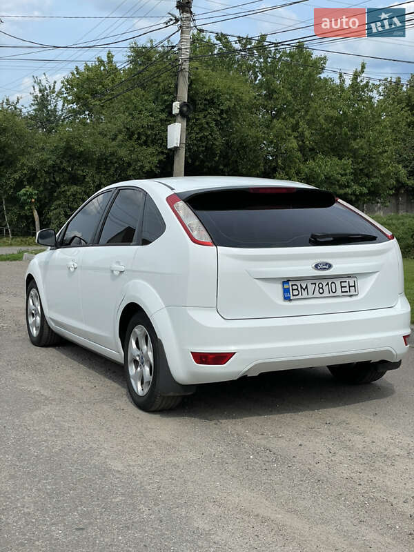 Хэтчбек Ford Focus 2010 в Сумах