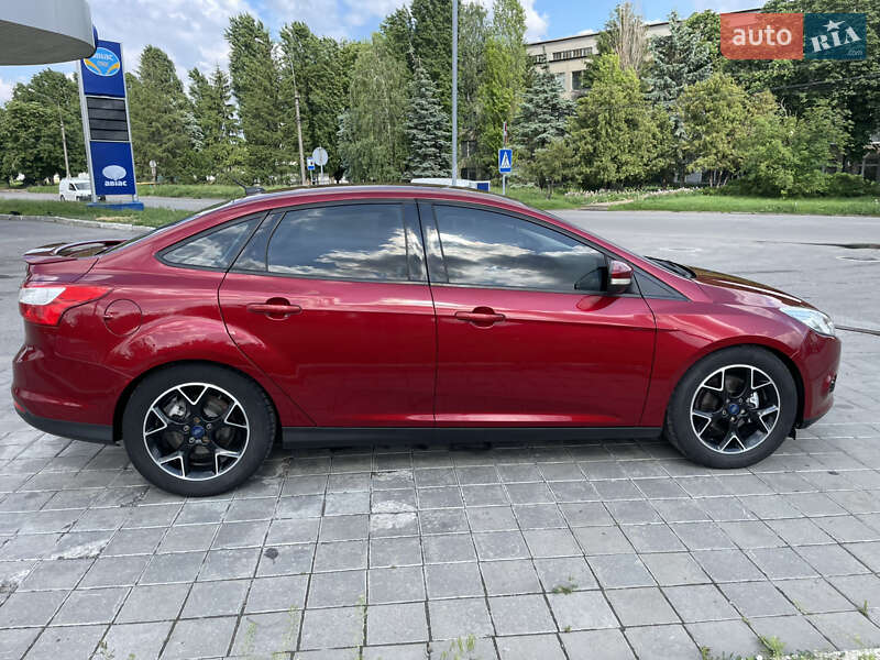 Седан Ford Focus 2013 в Миргороде