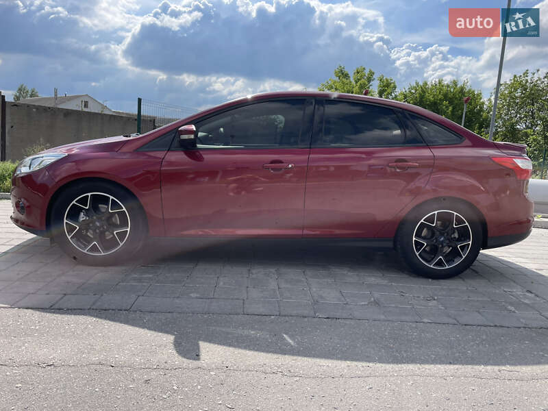 Седан Ford Focus 2013 в Миргороде