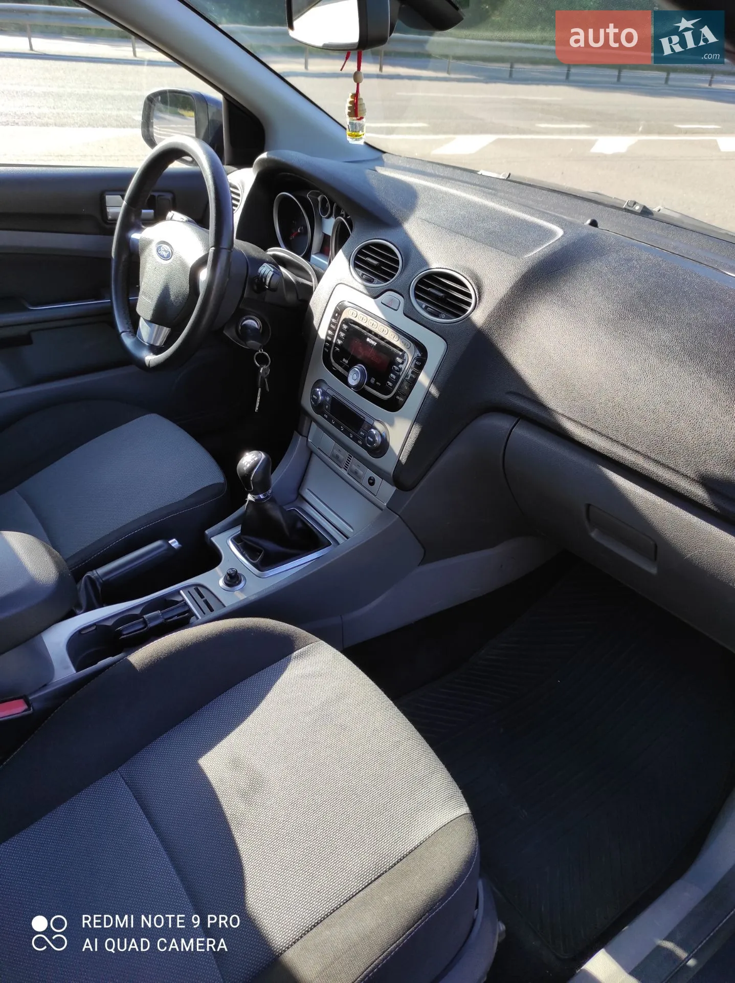 2010 Ford Focus - мініатюра 10