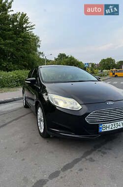 Хэтчбек Ford Focus 2014 в 