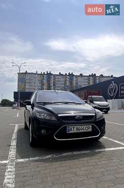Хэтчбек Ford Focus 2009 в 