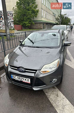 Седан Ford Focus 2012 в 