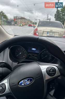 Седан Ford Focus 2012 в 