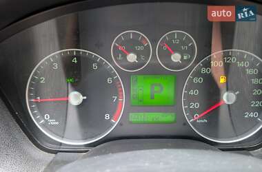 Седан Ford Focus 2006 в 